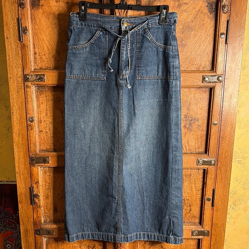 Chic Denim Maxi Skirt with Tie Waist